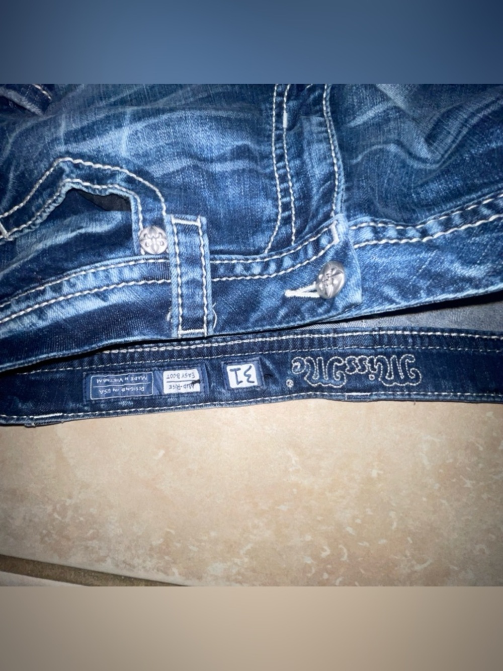 Miss Me Relaxed Boot Jeans Womens 31x 34 Blue Medium Wash Embellished - Picture 8 of 13